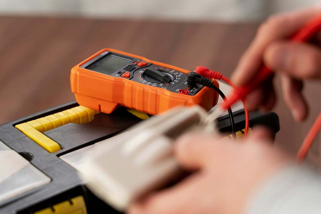 Electrical-Safety-Tips_Must-Have-Guide-for-Best-Home-Protection-002