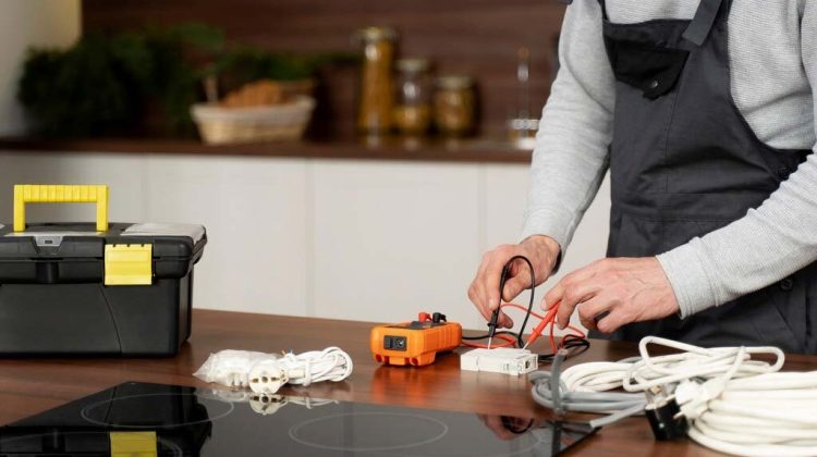 PAT-Testing-Essentials_-Must-Have-Tips-for-UK-Businesses-001