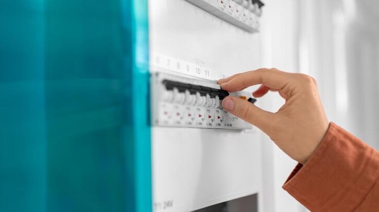 Fuse-Box-Upgrade-Cost-in-London-002